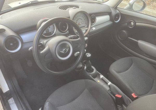 MINI Cooper cena 17900 przebieg: 173000, rok produkcji 2008 z Warszawa małe 37